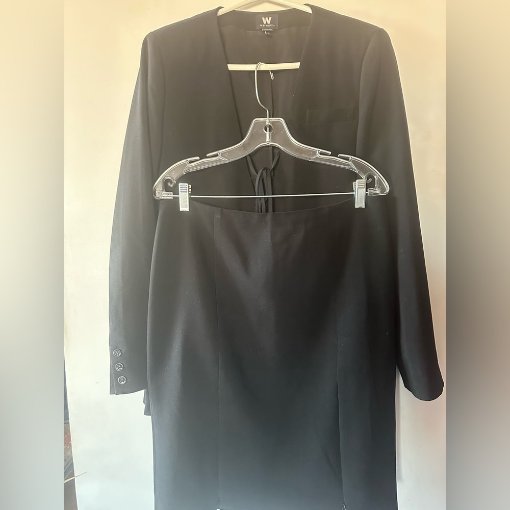 W by Worth Black 2-Piece Luxurious Set Size: Top: M
Skirt: 10